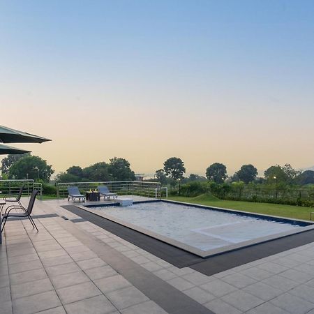 Casa Boho By Stayvista - Contemporary Design, Farm-View, Swimming Pool & Indoor Games For A Chic Retreat Nashik Extérieur photo