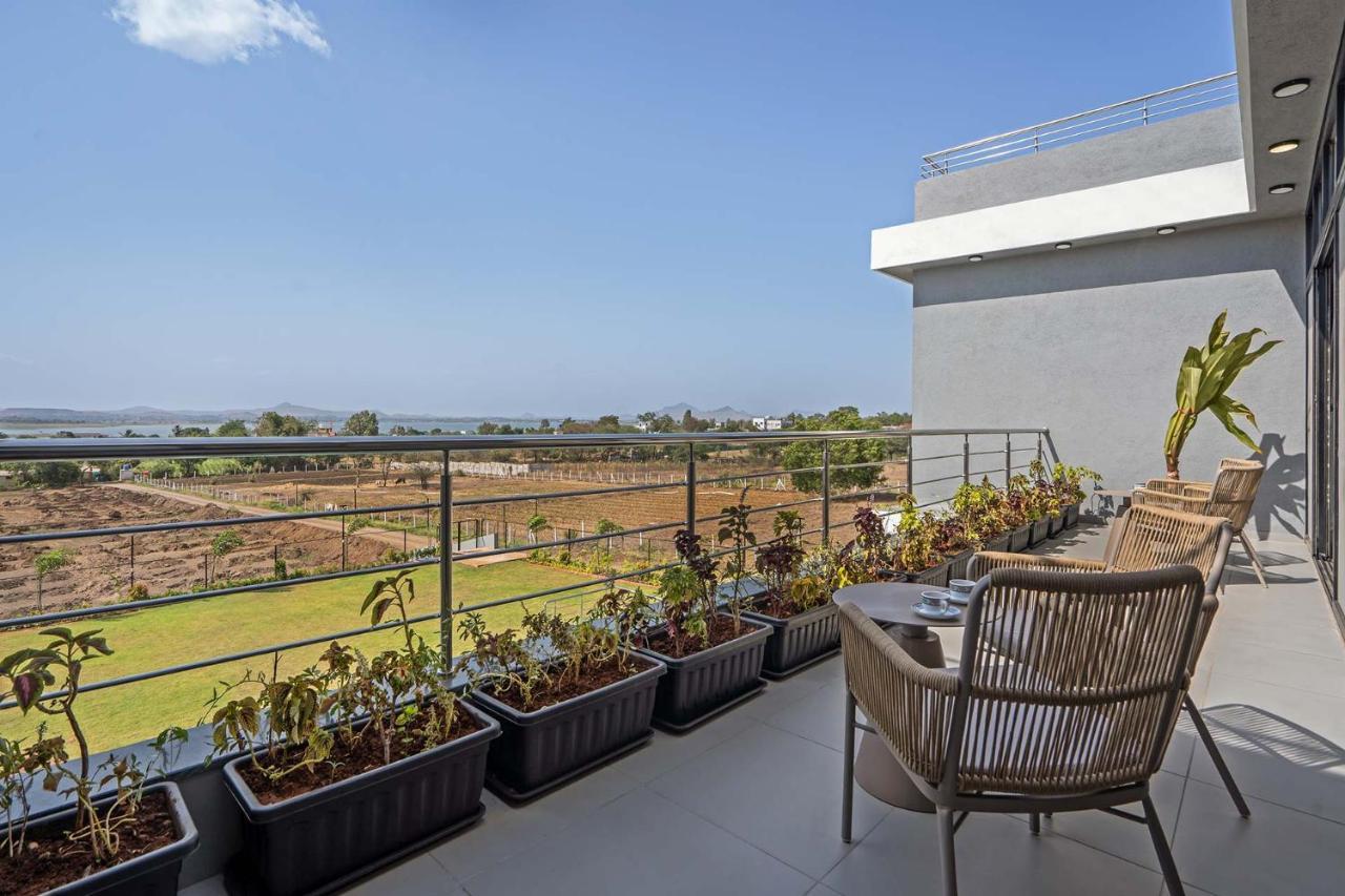 Casa Boho By Stayvista - Contemporary Design, Farm-View, Swimming Pool & Indoor Games For A Chic Retreat Nashik Extérieur photo
